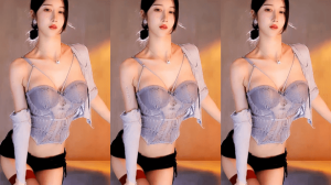 斗鱼主播 #小南南要开心 定制闪现热舞2V265MB