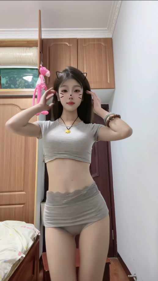 快手主播#冰子乖乖  的定制情趣漏内7v1.1G