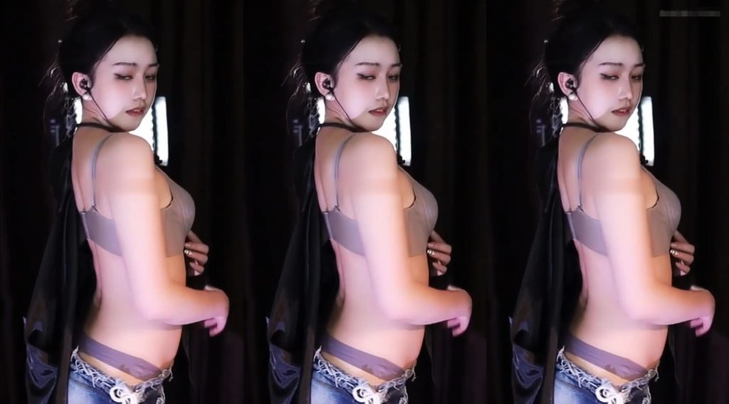 CC直播 #星莱铛铛 土豪群定制1V200MB