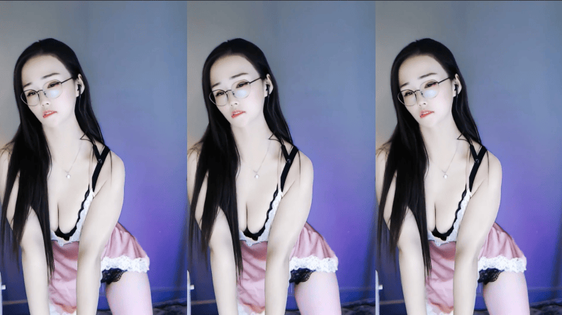 CC直播 #雅琪 付费群定制热舞7V980MB